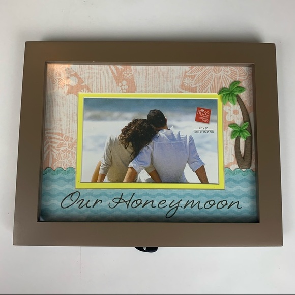 Honeymoon Photo Frame 4X6 White Lace & Promises - Picture 9 of 14